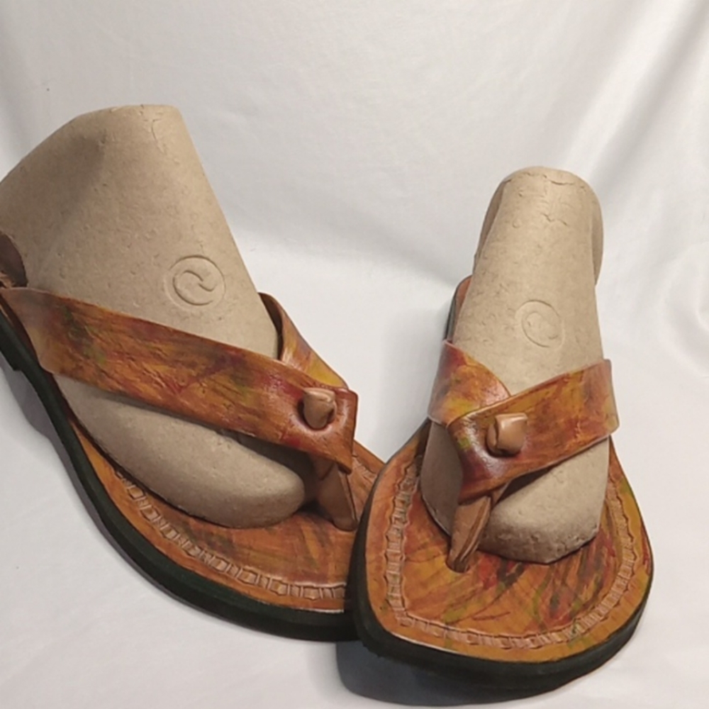 leather thong sandals Buckie Styles